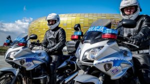 Policjanci Ruchu Drogowego na motocyklach