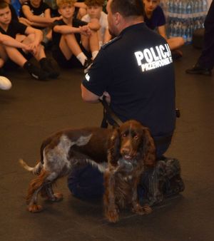 Policjanci spotkali się z dziećmi i młodzieżą