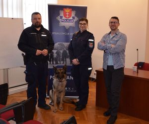 Policjanci na Pomorskim Tygodniu Edukacji Prawnej