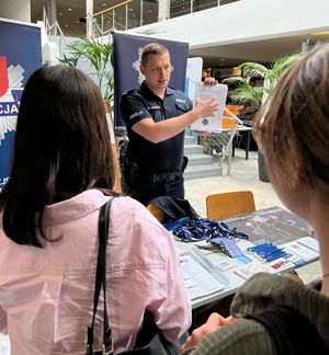 Policjanci na spotkaniu ze studentami