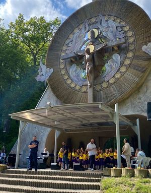 Policjanci na festynie
