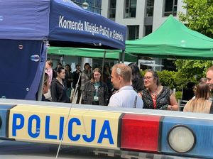 Policjanci na festynie
