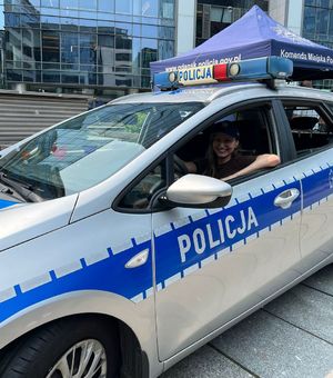 Policjanci na festynie