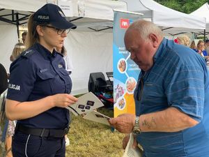 Policjanci na pikniku