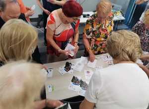 Policjanci na spotkaniu z seniorami