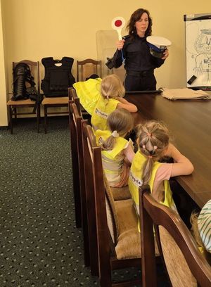 Policjanci spotkali się z uczniami