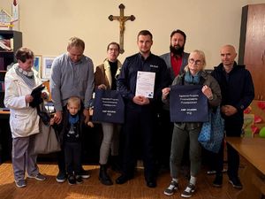 Policjant na spotkaniu z mieszkańcami