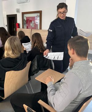 Policjanci na spotkaniu ze studentami