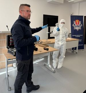 Policjanci na spotkaniu ze studentami