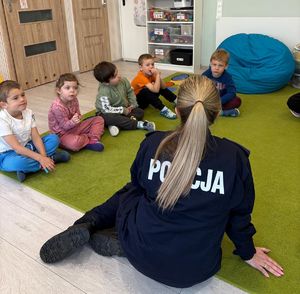Spotkania policjantów z dziećmi i młodzieżą