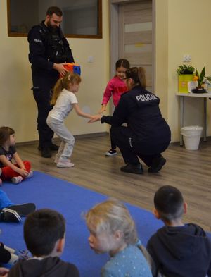 Spotkania policjantów z dziećmi i młodzieżą