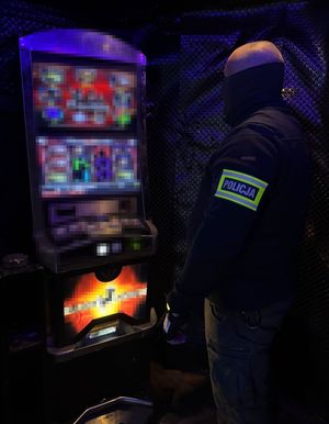 Policjant i automat do gier