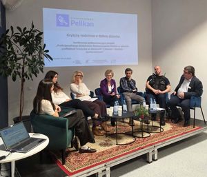 Dzielnicowy na spotkaniu interdyscyplinarnym