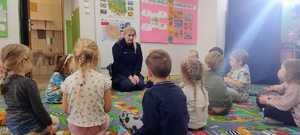 Policjanci na spotkaniu z dziećmi