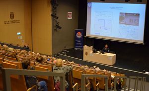 Policjanci na spotkaniu z seniorami