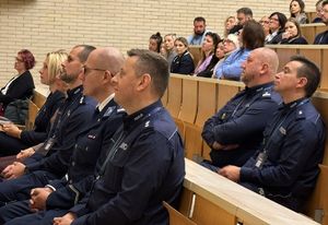 Policjanci na konferencji