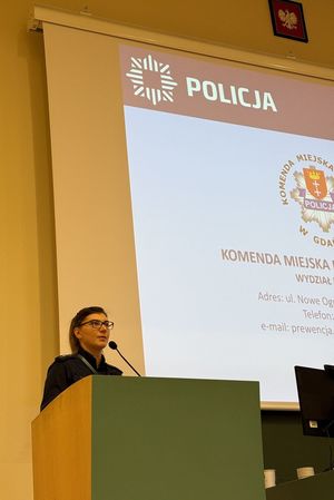 Policjanci na konferencji