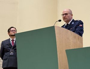 Policjanci na konferencji