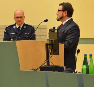 Policjanci na konferencji