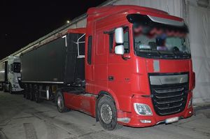 Samochód z zanieczyszczonym zbożem