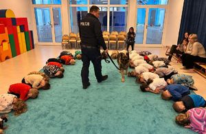 Spotkania policjantów z dziećmi i młodzieżą