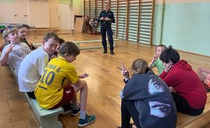 Spotkania policjantów z dziećmi i młodzieżą