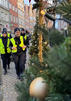 Patrole na Gdańskim Jarmarku Bożonarodzeniowym