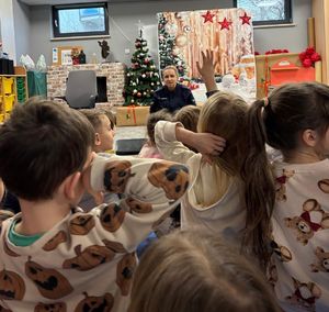 Policjanci na spotkaniach z dziećmi i młodzieżą