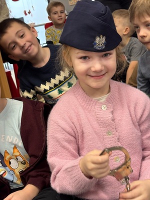 Policjanci na spotkaniach z dziećmi i młodzieżą