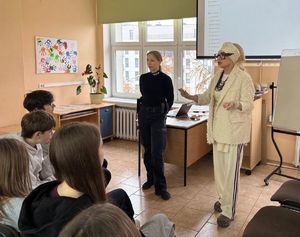 Policjanci na spotkaniach z dziećmi i młodzieżą