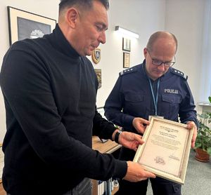 Wręczenie podziękowania