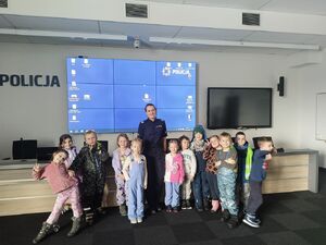 Spotkanie dzieci z policjantami