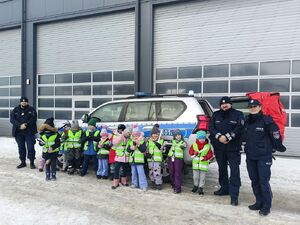 Spotkanie dzieci z policjantami