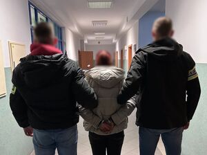 Zatrzymana wraz z funkcjonariuszami