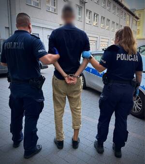 Policjanci zatrzymali sprawcę usiłowania oszustwa